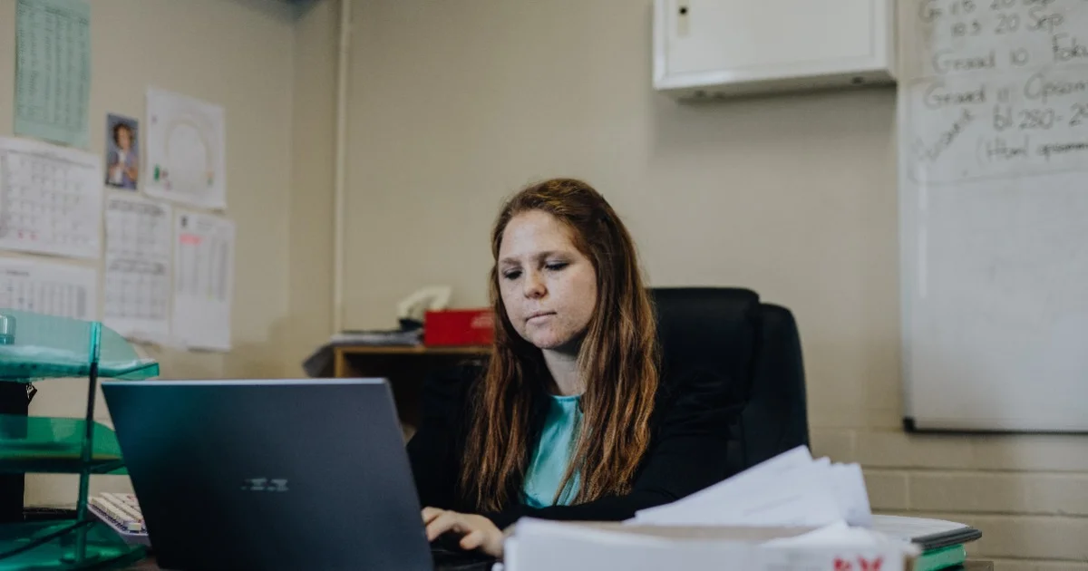 skole-stel-so-n-posadvertensie-op