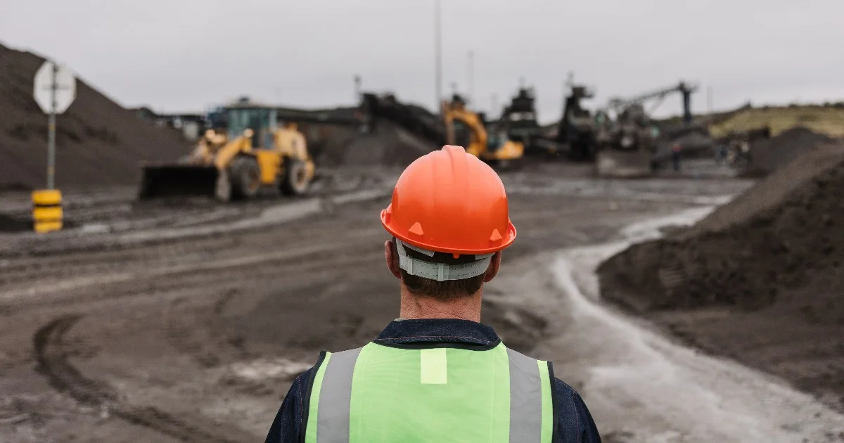 solidariteit-bewerkstellig-eisaanvaarding-vir-beseerde-gold-one-gyselaars