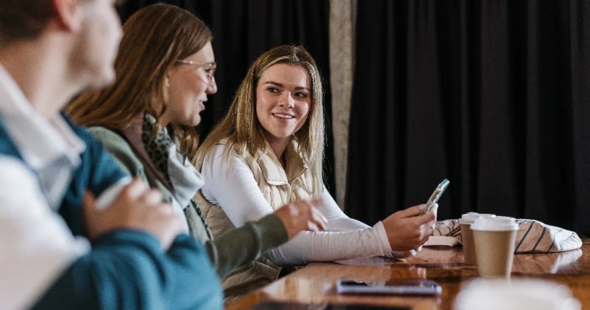 veels-geluk-solidariteit-die-studente-aanbod-vier-saam-fees